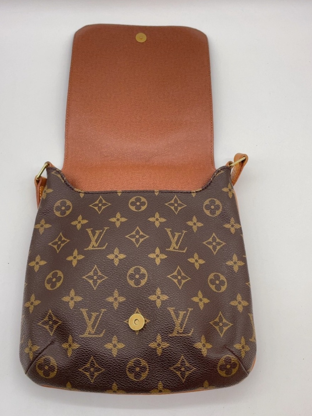 Louis Vuitton Monogram Crossbody Bag Musette Salsa short 💫 - Picture 6 of 16